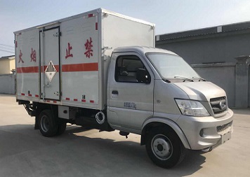 程力威牌CLW5030XZWCH5型雜項(xiàng)危險(xiǎn)物品廂式運(yùn)輸車(chē)