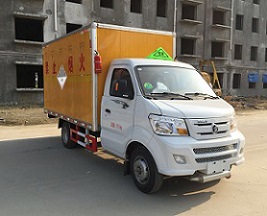 程力威牌CLW5030XZWCD5型雜項(xiàng)危險(xiǎn)物品廂式運(yùn)輸車(chē)